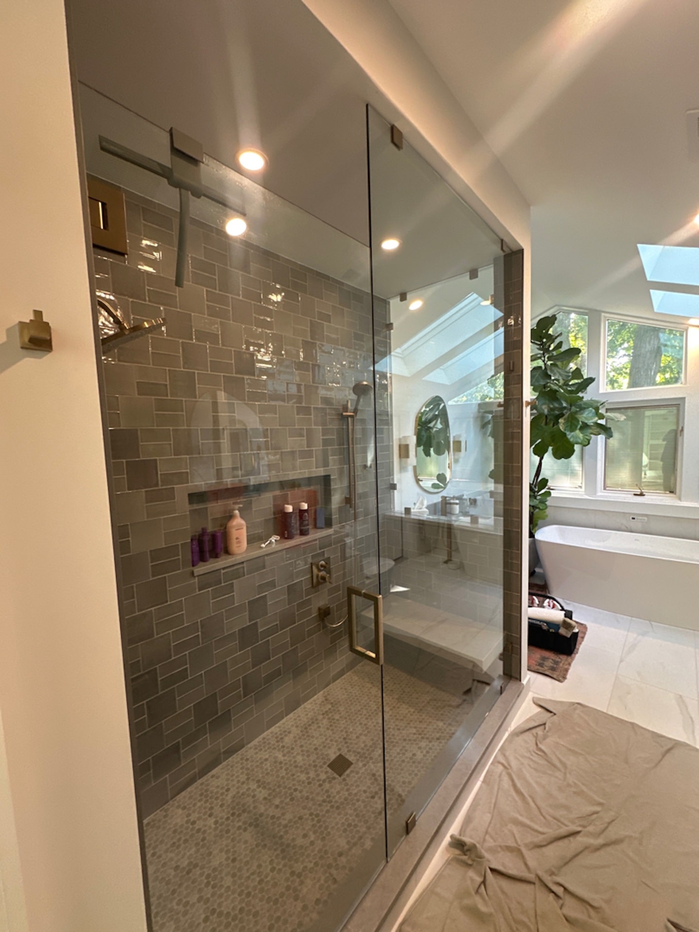 custom glass shower doors St. Clair Shores