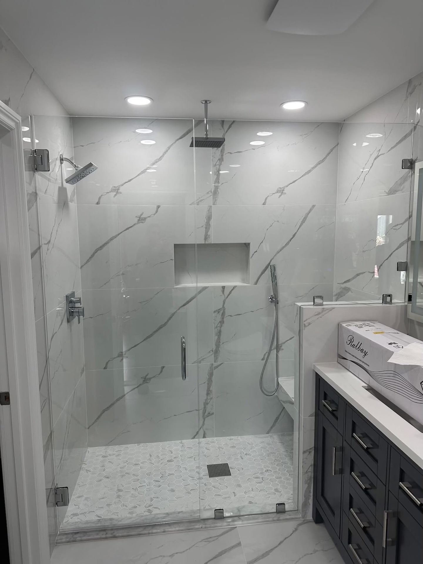 custom glass shower doors Warren